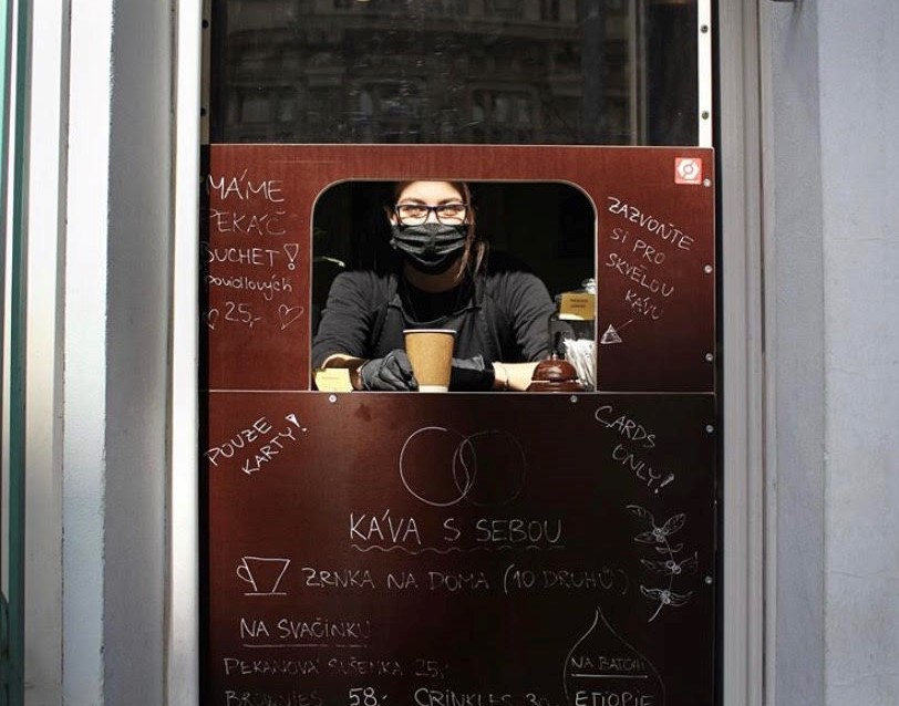 Pražírna okno